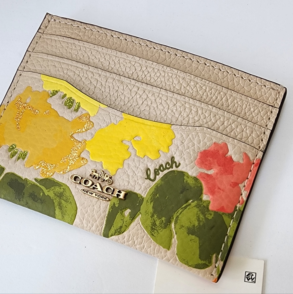 COACH Floral Card Wallet in a Retro Classic Timeless Printed Leather NWT!